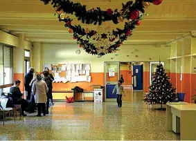  ?? (foto Barberis / Fotogramma) ?? All’interno L’Istituto comprensiv­o Garofani a Rozzano, in provincia di Milano