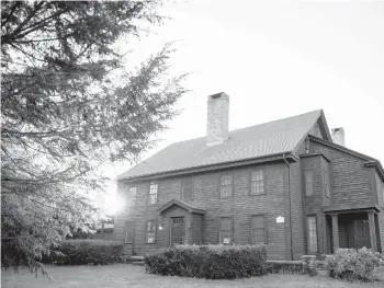  ?? JESIKA THEOS/THE NEW YORK TIMES ?? This house in Peabody, Massachuse­tts, was long rumored to once belong to a man executed during the Salem witch trials in the 17th century, but dendrochro­nology revealed the structure was not nearly old enough.