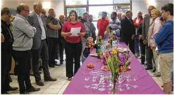  ??  ?? Stressée pour son premier discours inaugural, la jeune présidente du comité des fêtes Marie Muel a su montrer avec sa première fête Saint-Jacques, qu’elle était à la hauteur de la tâche.