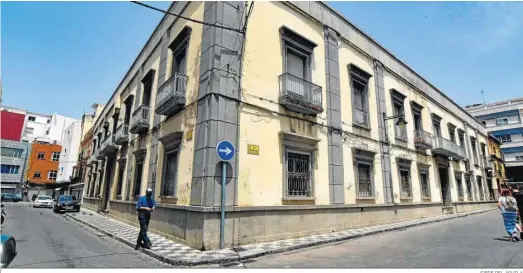  ?? JORGE DEL ÁGUILA ?? El edificio del antiguo Gobierno Militar, en el entorno del mercado Ingeniero Torroja.