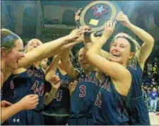  ?? PETE BANNAN — DIGITAL FIRST MEDIA ?? Cardinal O’Hara’s Erin Welde, far left, celebrates a Catholic League championsh­ip with her Cardinal O’Hara teammates Monday night at the Palestra.