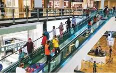  ?? Ahmed Ramzan/Gulf News ?? Shops and malls are open, but retailers still cannot host
■ any sales promotions, in line with federal guidelines on commercial activity during the time of Covid-19.