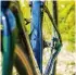  ??  ?? Cannondale's Kingpin suspension solution maximises compliance in the seat tube
