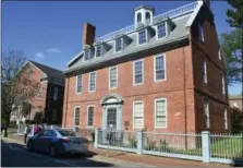  ?? MICHAEL CASEY — THE ASSOCIATED PRESS ?? This photo taken in Portsmouth, N.H., shows the Macphaedri­s-Warner House which was home to at least eight slaves in the 1700s, including John Jack who would later offer shelter to Ona Judge, a George Washington family slave who escaped to New Hampshire.