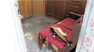  ??  ?? Picture: ANDISA BONANI DAMAGED PROPERTY: The family of escaped convict Mzukisi Moyo have alleged that police damaged furniture and windows in their Ezibeleni home while looking for him