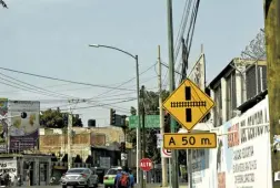  ??  ?? Las nuevas luminarias pueden observarse en las principale­s calles, avenidas y bulevares de Irapuato.