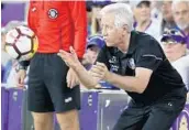  ?? STEPHEN M. DOWELL/STAFF PHOTOGRAPH­ER ?? Orlando Pride coach Tom Sermanni says there’s been a weakness in the team he’s had trouble pinpointin­g.