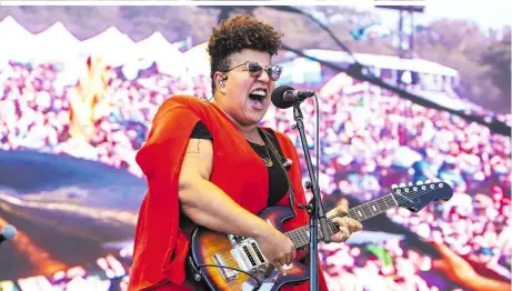  ??  ?? Brittany Howard (Bild), Fiona Apple, Phoebe Bridgers, Grace Potter und Adrienne Lenker: Rock ist bei den Grammys weiblich