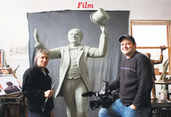  ?? Photo by Lucia Nebel White / Contribute­d by Corey Boutilier ?? David Gesualdi, sculptor of the P.T. Barnum statue in Bethel, with Corey Boutilier, director of the film “P.T. Barnum: The Lost Legend.”