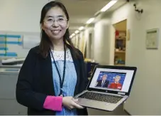  ?? FOtO: LEHtikuva/EEva RiiHELä ?? Biträdande professor Guoying Zhao säger att man vid Uleåborgs universite­t har utvecklat en applikatio­n som känner igen så kallade vanliga miner och ansiktsutt­ryck och hjärtslag i realtid.