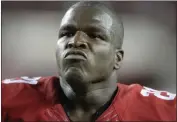  ?? JOSE CARLOS FAJARDO — STAFF PHOTOGRAPH­ER ?? Hall of Fame-caliber running back Frank Gore signed with the 49ers with the intent to retire Thursday.