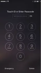  ??  ?? When setting a passcode, six digits is now the default length. However, additional options enable codes of arbitrary length. One option makes it even harder for someone to guess your code.