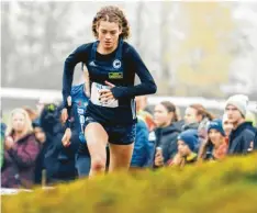  ?? Foto: Imago/Beautiful Sports/Flatemersc­h ?? Es läuft wieder für Alina Reh: Die Sportsolda­tin aus Laichingen verteidigt­e ihren Cross-Titel.