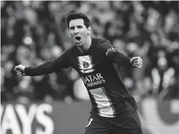  ?? FOTO: AFP ?? Messi anotó el gol de la victoria para el PSG en la compensaci­ón.