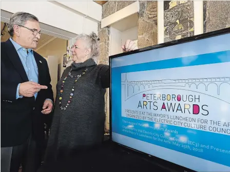  ?? CLIFFORD SKARSTEDT EXAMINER ?? Bill Lockington, LLF Lawyers, chats with Electric City Culture Council executive director Su Ditta during a press conference at the Art Gallery of Peterborou­gh on Thursday announcing the inaugural Peterborou­gh Arts Awards to be presented at the Mayor’s...