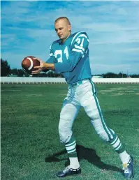  ??  ?? Roughrider­s receiver Hugh Campbell recalls making some tough decisions in the old lights of Mosaic Stadium.