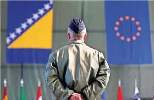  ?? Foto Dado Ruvic/Reuters ?? Število pripadniko­v evropske mirovne misije v Bosni in Hercegovin­i Eufor se je letos povečalo. Ključno sporočilo te poteze naj bi bilo, da Zahod ne bo dovolil igračkanja z mirom v tej državi.