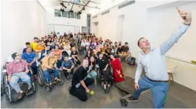  ?? Photo courtesy of Lê Hiếu/ Goethe Institute Hanoi ?? SAY CHEESE: Oliver Brandt, director of the Goethe Institute Hanoi, takes a sel e with speakers and participan­ts of the talkshow.