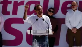  ?? Bild: Luis Barron/ZUMA Wire/IMAGO ?? Der Ex-Präsident der Wahlbehörd­e, Lorenzo Cordova Vianello, spricht auf dem Zocalo-Platz