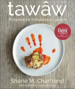  ?? Photo contribute­d ?? Naramata-based food writer Jennifer Cockrall-King and Edmonton based Indigenous chef Shane Chartrand teamed up to write the cookbook tawaw.