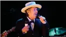  ??  ?? Bob Dylan anunció en diciembre que vendía sus derechos sobre unas 600 canciones al grupo Universal Music Publishing por una cantidad cercana a unos 250 millones de euros.