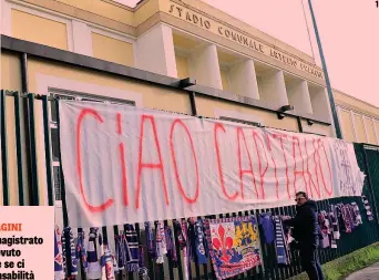  ??  ?? 1
● 1 Lo striscione e le sciarpe in omaggio ad Astori fuori dallo stadio Franchi
● 2 Fiori e una foto...alla foto di Davide
● 3 Astori al Torneo di Arco con le giovanili Milan: è quello sopra a tutti