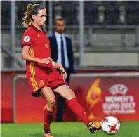  ??  ?? Die Spanierin Irene Paredes, die bei Paris St. Germain unter Vertrag steht, warnt vor den Österreich­erinnen
GEPA