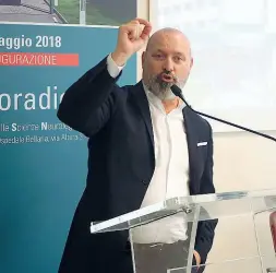  ??  ?? Contropart­e Danilo Toninelli, qui sopra, ministro delle Infrastrut­ture e Giulia Grillo, in basso a sinistra, ministro della salute, entrambi del Movimento Cinque Stelle. In alto a sinistra, Erika Stefani, ministro delle Autonomie, della Lega