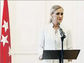  ?? DANI DUCH ?? Cristina Cifuentes en la rueda de prensa en la que anunció su dimisión