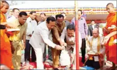  ?? SUPPLIED ?? Phnom Penh Governor Pa Socheatvon­g (front left), Social Affairs Minister Vong Soth (centre) and Kandal Governor Mao Phirun (front right) open the constructi­on of a new mental health centre.