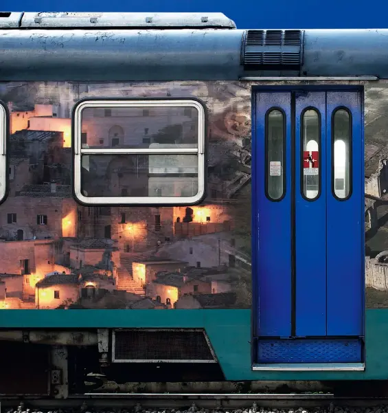  ??  ?? Bildtitel: der Zug nach …, Fotografin: Sachiko Aoki-Kopplow (Fc-Fotografin: aosa)