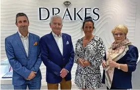  ?? ?? > The Hirshman Family (Drakes Jewellers) – winners of the Lifetime Achievemen­t Award