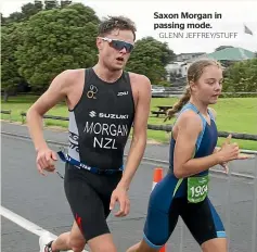  ?? GLENN JEFFREY/STUFF GLENN JEFFREY/ STUFF ?? Saxon Morgan in passing mode.
Competitor­s in the 20-39 year women’s event leave the water at Nga¯ motu Beach.