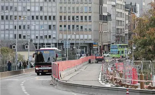  ?? Foto: Chris Karaba ?? Seit dem 1. Oktober 2018 wird an der Verbreiter­ung des Viaduc gearbeitet. Nun ist die erste Etappe kurz vor der Fertigstel­lung.