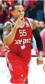  ?? (Danny Maron) ?? HAPOEL JERUSALEM guard Curtis Jerrells scored his team’s final seven points on Friday to help it to a 79-66 win over Valencia in Game 2 of the Eurocup semifinals.