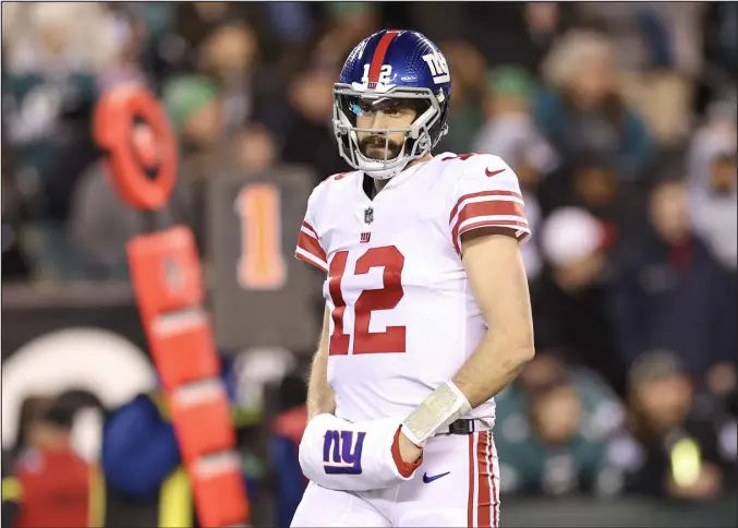  ?? TIM NWACHUKWU — GETTY IMAGES ?? Giants quarterbac­k Davis Webb looks on during a game against the Philadelph­ia Eagles on Jan. 8 at Lincoln Financial Field in Philadelph­ia.