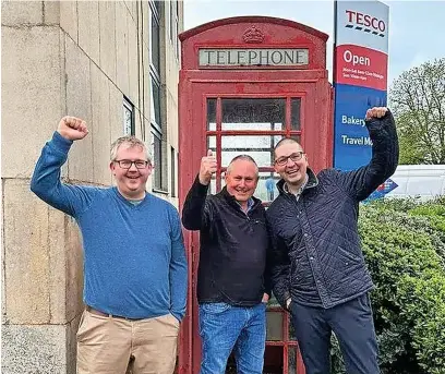  ?? Picture: Cllr Richard Stanley ?? Cllr Alex Hegenbarth, Paul Fryer and Cllr Richard Stanley are delighted that the telephone box has been saved