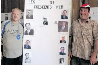  ??  ?? Thierry Radiguet (à droite) et les présidents du Moto-club bellêmois, à l’occasion des 60 ans de l’associatio­n, en juillet 2015.