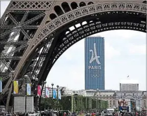  ??  ?? Le Comité internatio­nal olympique inspecte la candidatur­e parisienne.
