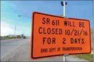  ?? ERIC BONZAR — THE MORNING JOURNAL ?? The Ohio Department of Transporta­tion announced the Lofton Henderson Memorial Bridge on Henderson Drive (state Route 611) will close to vehicle and pedestrian traffic, the last two weekends in October. The bridge will close at 9 p.m. Oct. 21 and 28,...