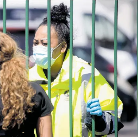  ?? Photo / Dean Purcell ?? Students and staff from Papatoetoe High School are having to be retested.