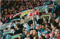  ?? Foto: Siegfried Kerpf ?? Am liebsten sehen die Panther-fans ihrer Mannschaft im Stadion zu. In den Play-offs wird der Ansturm auf die Tickets aber groß sein.