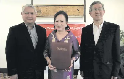  ??  ?? From left: The Manila Times President and CEO Dante "Klink" Ang II, Saint Michael's College of Laguna President Lourdes Almeda-Sese and Asia Pacific College President Paulino Tan