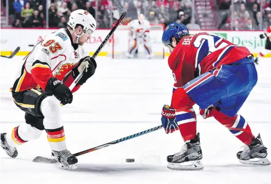  ?? MINAS PANAGIOTAK­IS/ GETTY IMAGES ?? The Flames believe Sam Bennett is already a “good two-way centre” despite debate around Calgary that he might be better served moving to the wing.