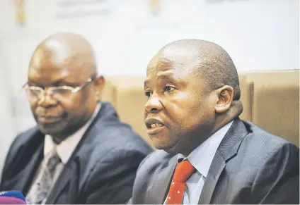  ?? Picture: Jacques Nelles ?? LESSONS. Minister of Cooperativ­e Governance and Traditiona­l Affairs Des van Rooyen during a press briefing at the GCIS offices in Pretoria yesterday.