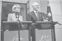  ?? — Gambar SeanDavey/AFP ?? BERTAHAN: Turnbull (kanan) dan Bishop bercakap pada sidang media di Canberra, Australia semalam.