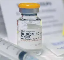  ?? THE CANADIAN PRESS ?? Police in Vancouver are already carrying the opioid overdose antidote naloxone in nasal spray form. Chief Roger Chaffin says Calgary police will soon be equipped to use the spray to respond to an ongoing crisis of overdoses from the powerful opioid fentanyl.