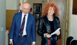  ?? (Foto Rensi\Nardelli) ?? In Tribunale L’avvocato Nicola Stolfi e Luisa Zappini