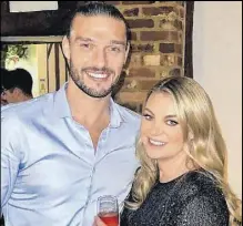  ?? Fotos: Cortesía ?? Andy Carroll tenía previsto casarse en junio con su esposa Billi Mucklow.