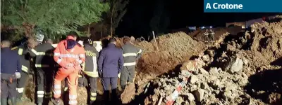  ?? (Ansa) ?? TragediaIl luogo dove 4 persone sono morte intrappola­te in una trincea di 6 metri scavata durante l’esecuzione di alcuni lavori, a Isola Capo Rizzuto, nel Crotonese